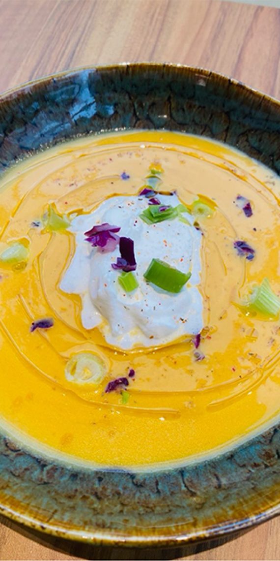 Velouté de potiron au curcuma - Recette de Charly Fredet - Le Parfait Savoureux